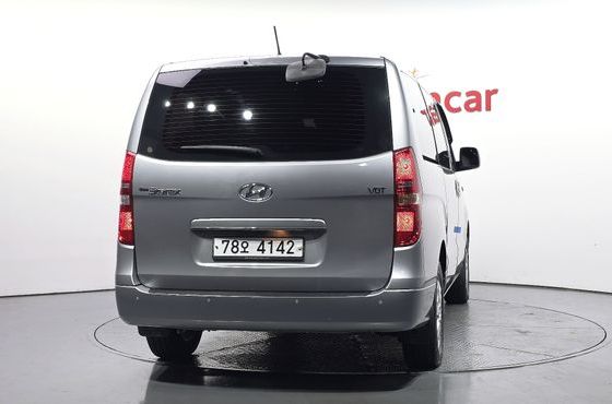 Hyundai Starex 12-Seater Wagon Smart — пробег 54 570 км — фото 4 из 5
