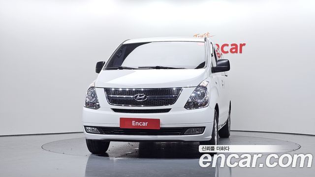 Hyundai Starex 11-Seater Wagon CVX Luxury — пробег 108 996 км — фото 3 из 5