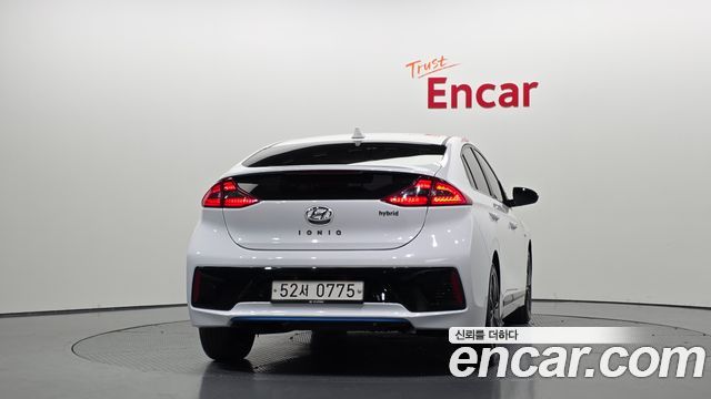 Hyundai Ioniq из Кореи Encar