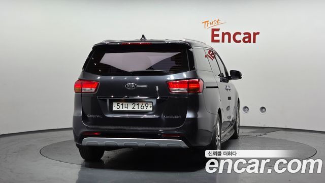 Kia Carnival из Кореи Encar