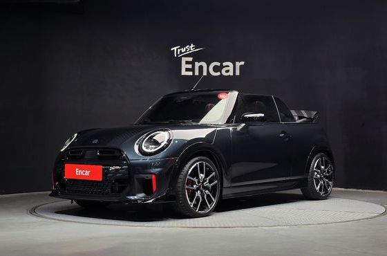 Mini Cooper Convertible JCW — пробег 722 км — фото 1 из 5