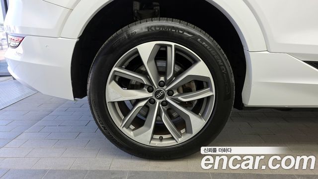Audi e-tron из Кореи Encar