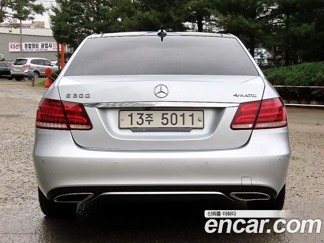 Mercedes-Benz E-Class E300 4MATIC Avantgarde — пробег 135 483 км — фото 4 из 5