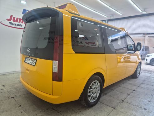 Hyundai Staria L3.5 Kinder Safety Car 15-Seater — пробег 42 322 км — фото 2 из 5