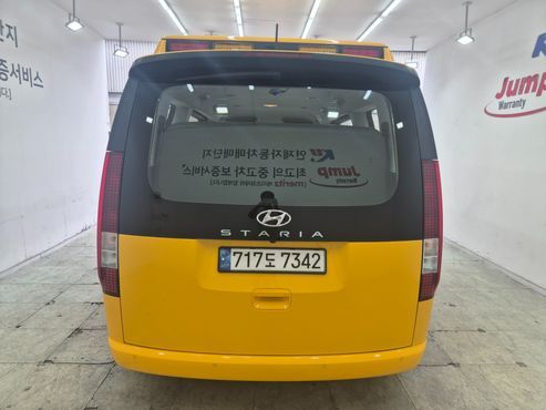 Hyundai Staria L3.5 Kinder Safety Car 15-Seater — пробег 42 322 км — фото 4 из 5
