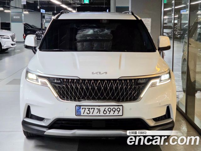 Kia Carnival 11-Seater Prestige — пробег 31 000 км — фото 4 из 5