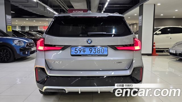 BMW iX1 из Кореи Encar