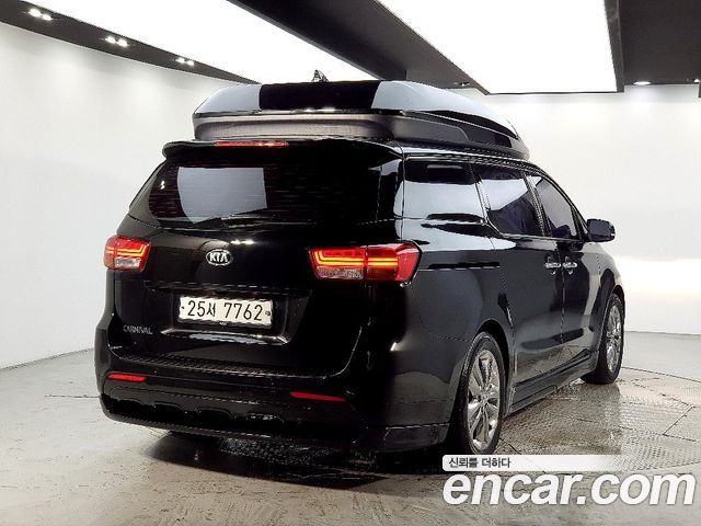 Kia Carnival из Кореи Encar