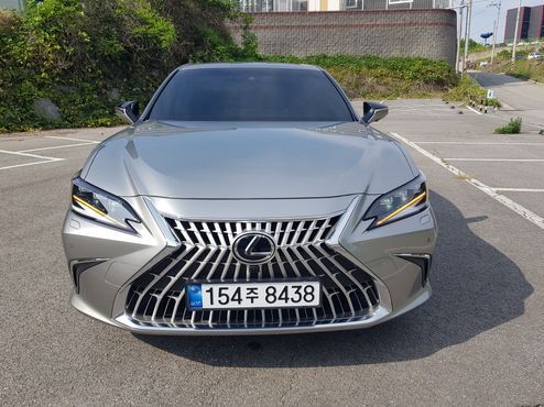 Lexus ES Executive — пробег 23 277 км — фото 3 из 5