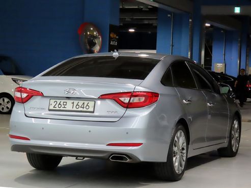 Hyundai Sonata 2.0 Premium — пробег 179 794 км — фото 4 из 5