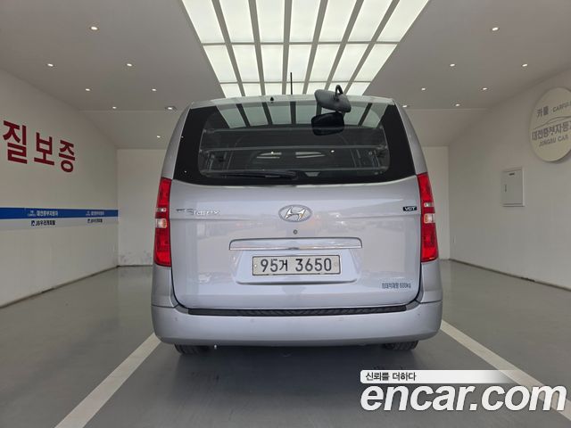 Hyundai Starex Van 5-Seater Smart — пробег 190 223 км — фото 4 из 5
