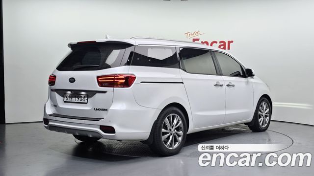Kia Carnival из Кореи Encar