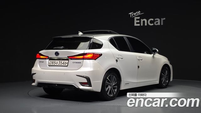 Lexus CT200h из Кореи Encar
