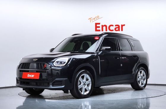 Mini Countryman ALL4 Classic — пробег 1 956 км — фото 1 из 5