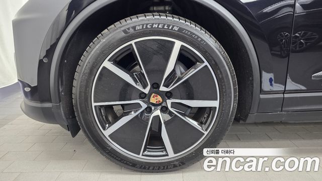 Porsche Macan из Кореи Encar