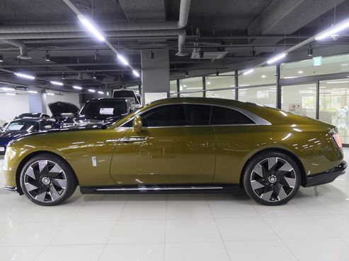 Rolls-Royce Spectre Coupe — пробег 2 510 км — фото 2 из 5