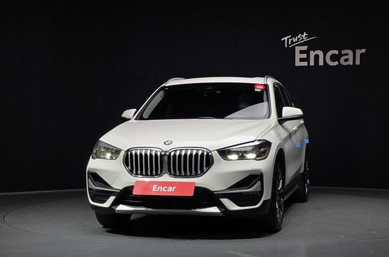 BMW X1 xDrive 20i xLine — пробег 94 291 км — фото 3 из 5