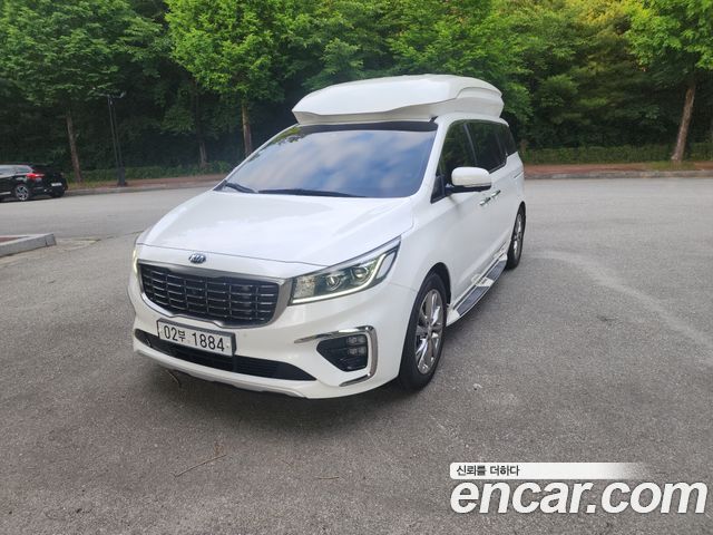 Kia Carnival 7-Seater Hi-Limousine (Special) — пробег 67 800 км — фото 2 из 5