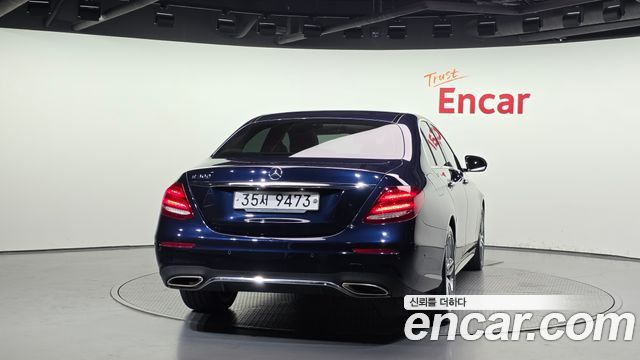 Mercedes-Benz E-Class из Кореи Encar