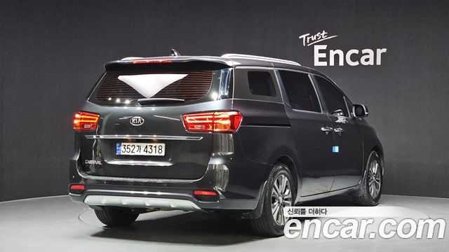 Kia Carnival из Кореи Encar