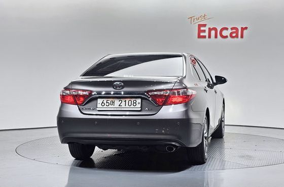 Toyota Camry 2.5 XLE — пробег 137 847 км — фото 4 из 5