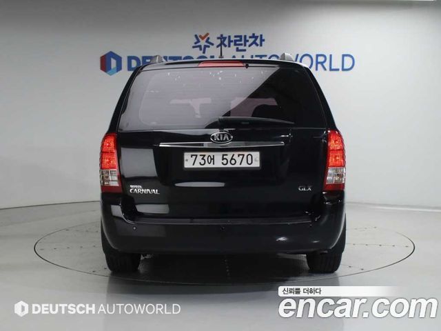 Kia Carnival EasyMove 11-seater GLX Standard — пробег 90 121 км — фото 4 из 5
