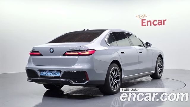 BMW i7 из Кореи Encar