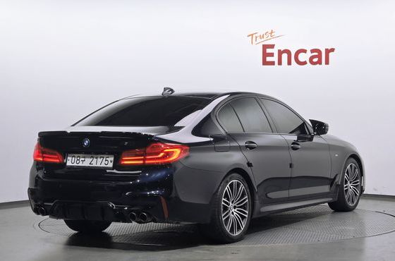 BMW 5-Series 530i M Sport Package Plus — пробег 105 769 км — фото 2 из 5