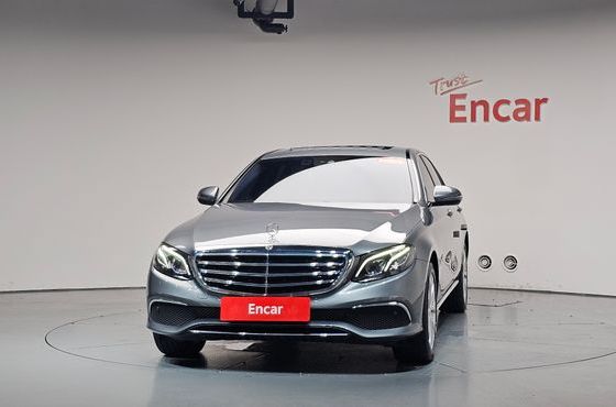 Mercedes-Benz E-Class E220d 4MATIC Exclusive — пробег 105 449 км — фото 3 из 5