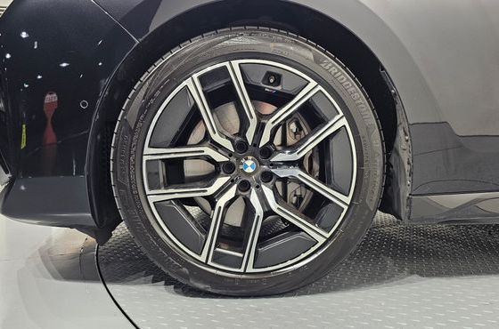 BMW 7-Series 740i xDrive M Sport Limited — пробег 34 899 км — фото 5 из 5