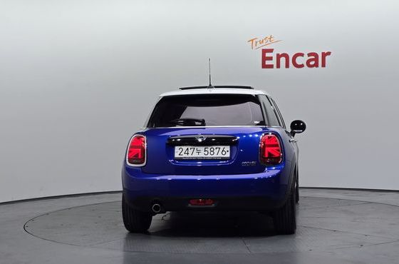 Mini Cooper 5Door HIGH 3rd — пробег 42 621 км — фото 4 из 5