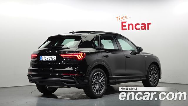 Audi Q3 40 TFSI Quattro Premium — пробег 1 040 км — фото 2 из 5
