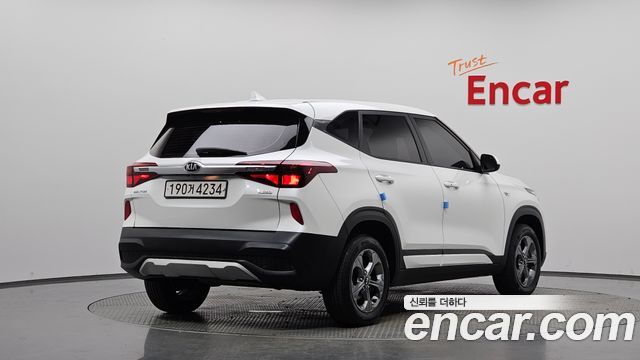 Kia Seltos из Кореи Encar