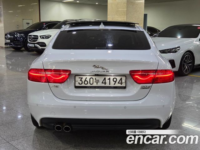 Jaguar XE 20d Perstige AWD — пробег 107 567 км — фото 4 из 5