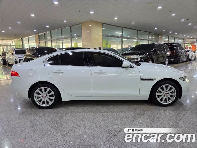 Jaguar XE 20d Perstige AWD — пробег 107 567 км — фото 5 из 5