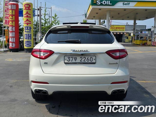 Maserati Levante из Кореи Encar
