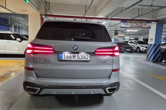 BMW X5 xDrive 40i M Sport — пробег 4 000 км — фото 2 из 5