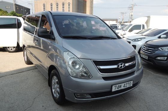 Hyundai Starex 12-Seater Wagon CVX Luxury — пробег 181 155 км — фото 3 из 5