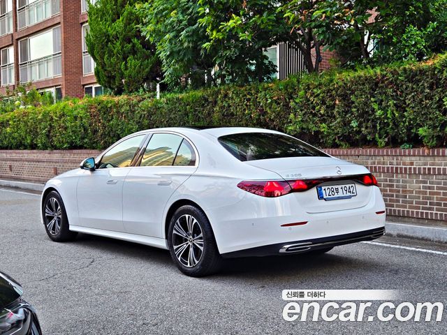 Mercedes-Benz E-Class E200 Avantgarde — пробег 9 704 км — фото 2 из 5