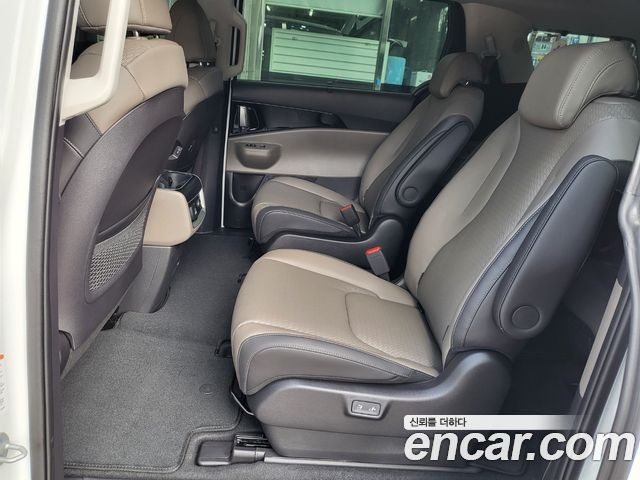 Kia Carnival Hev 9 Seater X Line — пробег 6 750 км — фото 3 из 5