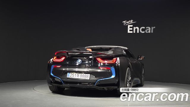 BMW i8 Roadster — пробег 73 740 км — фото 4 из 5