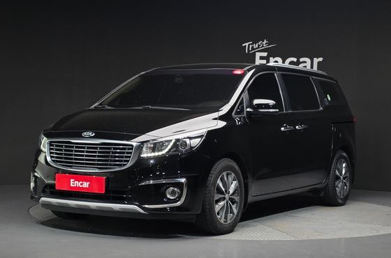 Kia Carnival 9-seater Luxury — пробег 174 200 км — фото 1 из 5