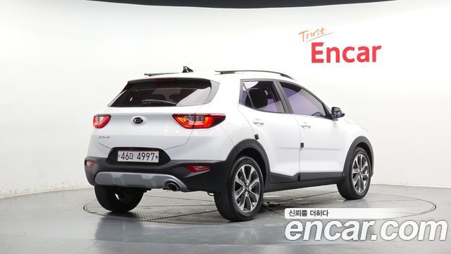 Kia Stonic из Кореи Encar