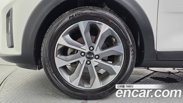 Kia Stonic из Кореи Encar