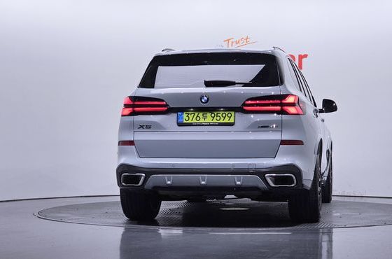 BMW X5 xDrive 40i M Sport — пробег 4 988 км — фото 4 из 5