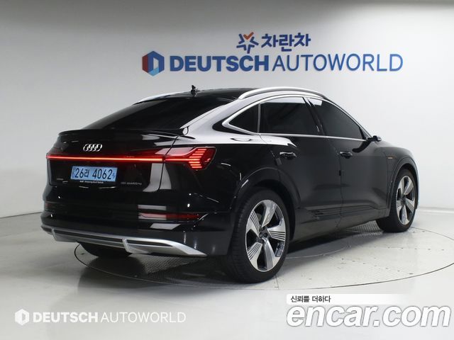 Audi e-tron 55 Quattro Sportback — пробег 19 207 км — фото 2 из 5