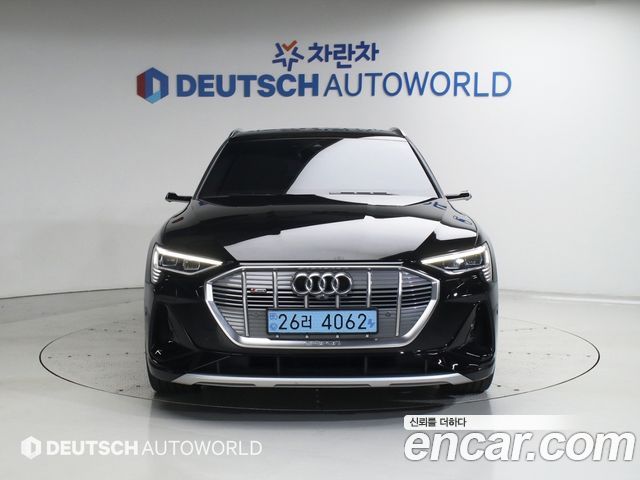 Audi e-tron 55 Quattro Sportback — пробег 19 207 км — фото 3 из 5