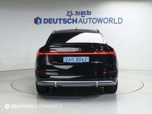 Audi e-tron 55 Quattro Sportback — пробег 19 207 км — фото 4 из 5