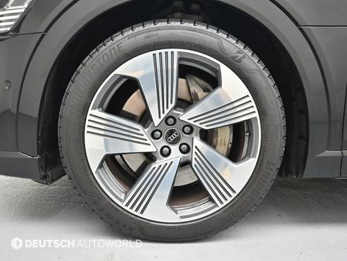 Audi e-tron 55 Quattro Sportback — пробег 19 207 км — фото 5 из 5