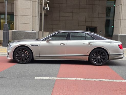 Bentley Flying Spur 4.0 Muliner — пробег 3 000 км — фото 3 из 5